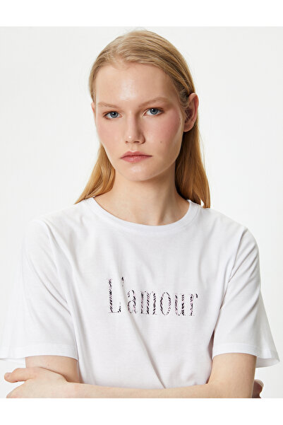 Koton تي شيرت نسائي أبيض مطبوع عليه شعار