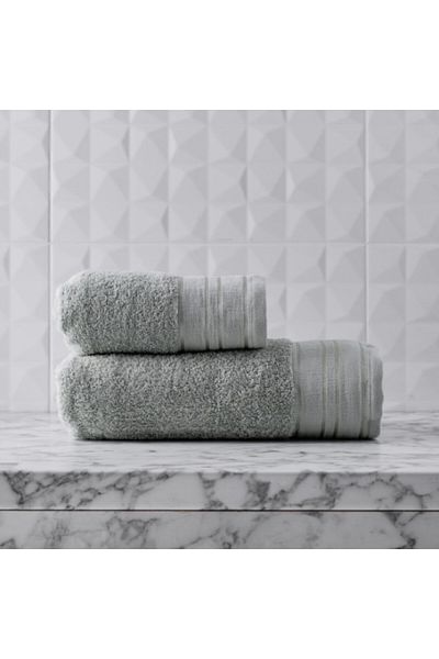 HomeVibes MAURICIO Bath Towel