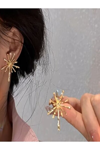 Alyas Aksesuar أقراط نجمة عتيقة باللون الذهبي