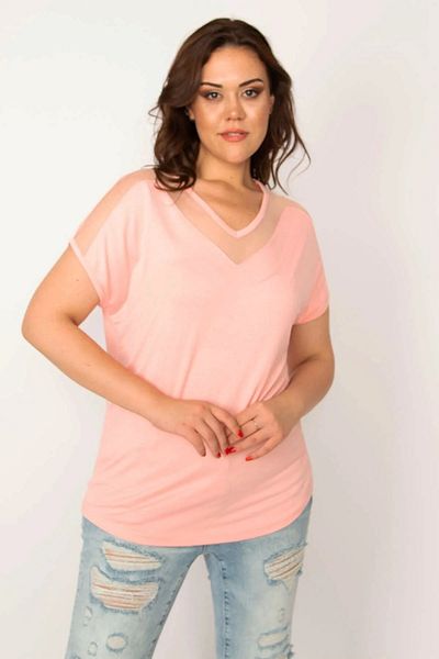 Şans Women's Plus Size Salmon, Tulle Detail on Collar and Sleeves, V-Neck Viscose Blouse 65N39052