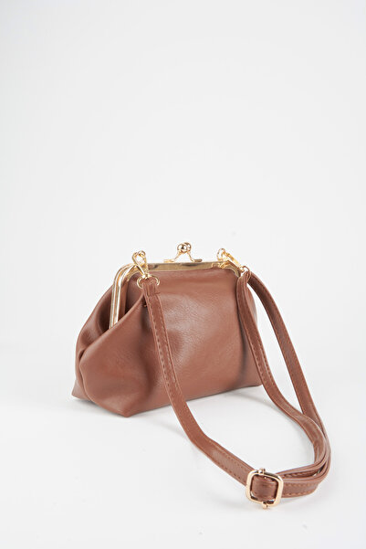 Vivaq Women's Tan Key Charm Gift Scholarship Closure Lined Handbag and Shoulder Bag