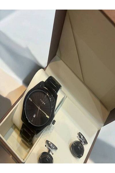 Generic Men's waterproof watch with a cup and a luxurious box