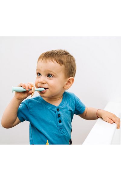 BabySnugg Periuta de dinti bebe din silicon cu 2 capete si ventuza, fara BPA, PVC, Latex si Ftalati