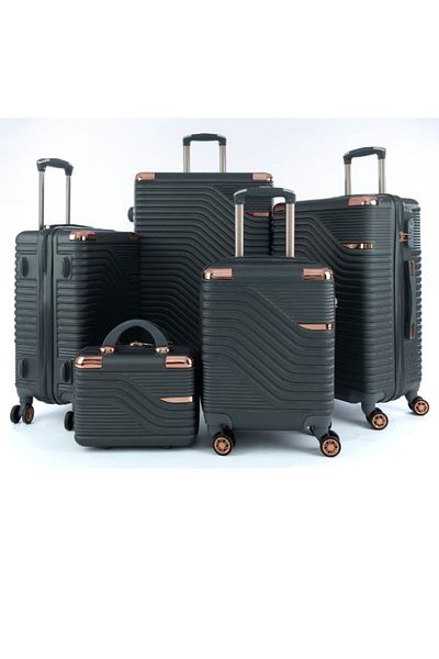 LİMRA 5-piece luggage set with 4 wheels, solid and modern design.
