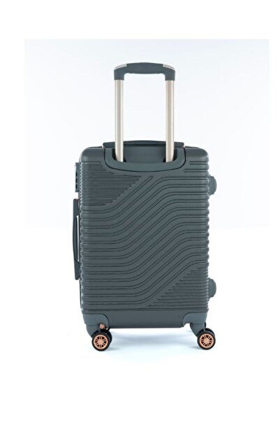 LİMRA A set of 5 travel bags with 4 wheels, featuring a sturdy and modern design in gray.