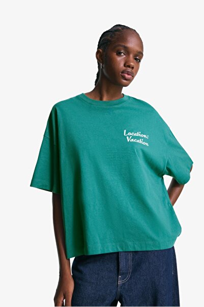 Bershka تي شيرت بأكمام قصيرة مع طباعة