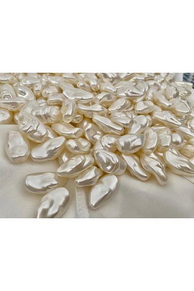 312 KONSEPT 30 Pieces Trapezoid Pearlescent Beads 24 mm
