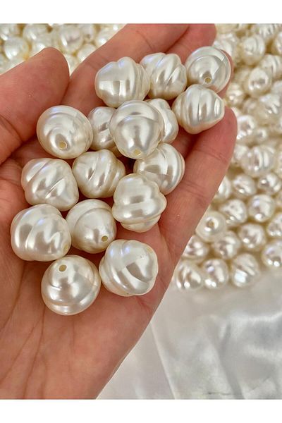 312 KONSEPT 30 Pieces Honey Hive Pearlescent Beads 18 mm