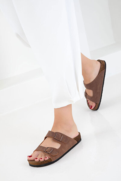 SOHO Barna női papucs 17266