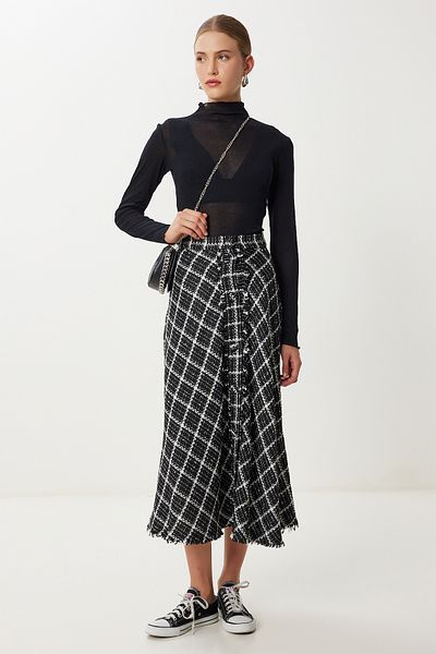 Happiness İstanbul Women's Black Ecru Buttoned Flared Tweed Skirt Hk00047