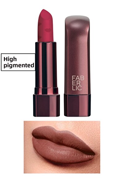 Faberlic Velvet Kiss Glam Team - أحمر شفاه شبه لامع باللون البيج والبني