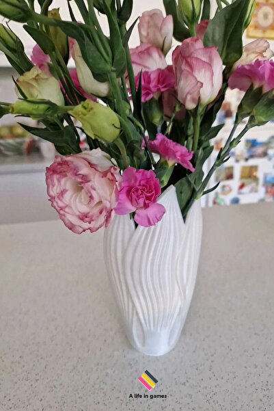 a life in games Vază decorativă modernă elegantă / mare – Design flori artificiale înalte Alb și colorat 18CM