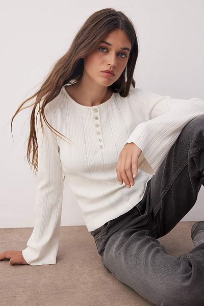 Trendyol Collection Ecru Fitted/Spanish Sleeve Slim Knitwear Sweater Twoaw26Kz00162