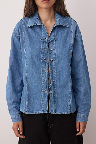 Trendyol Collection Μπλε τζιν πουκάμισο με λεπτομέρεια με κορδόνια TWOAW26GO00003