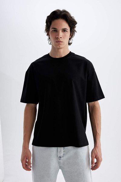 DeFacto Boxy Fit Crew Neck Basic Solid Short Sleeve T-Shirt D5071Ax24Hs