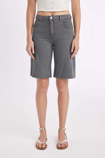 DeFacto Regular Waist Short Leg Gabardine Bermuda Shorts D0965Ax24Sm