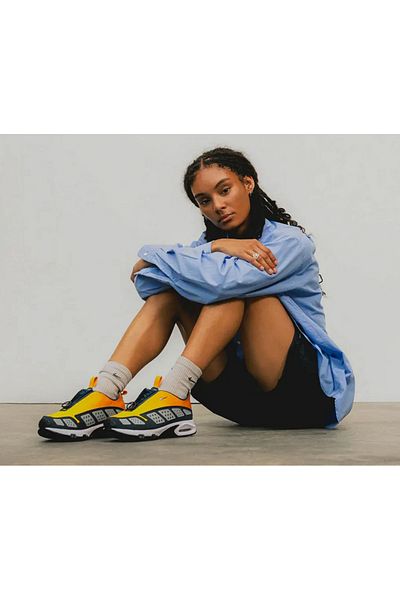 Nike Αθλητικά παπούτσια Air Max SNDR Canyon Gold/Deep Ocean-LT Smoke Grey