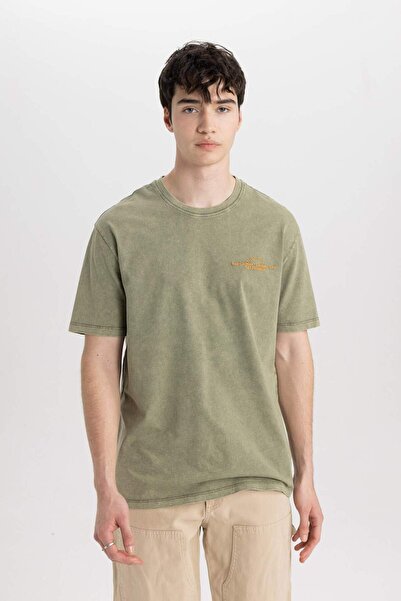 DeFacto Bedrucktes Kurzarm-T-Shirt mit normaler Passform und Rundhalsausschnitt B8495AX24SM