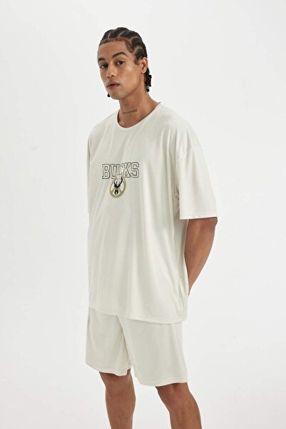 DeFacto DeFactoFit NBA Milwaukee Bucks Oversize Geniş Kalıp Bisiklet Yaka Ağır Kumaş Sırt Baskılı Kısa Kollu