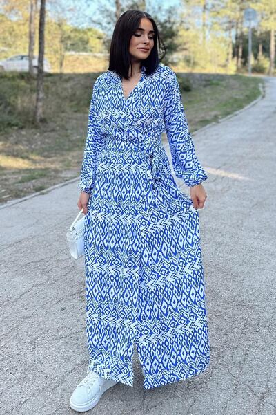 NEW LAVİVA Kadın Mavi & Beyaz Kruvaze Yaka, Yırtmaçlı, Beli Kuşaklı, Bilekler...