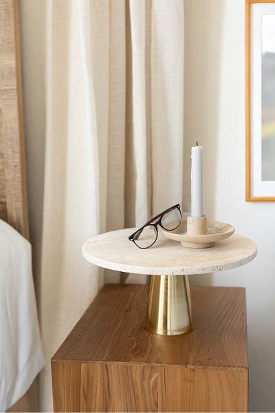 Akayev Travertine 28 cm Gold Conical Foot Presentation Stand