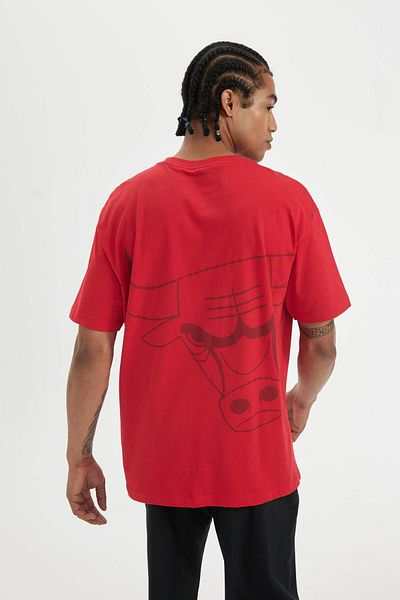 DeFacto DeFactoFit NBA Chicago Bulls - Tricou cu mânecă scurtă cu decolteu în formă de boxy B9891AX24SM