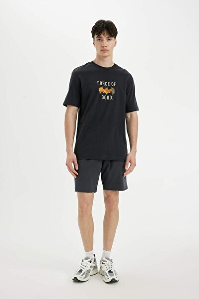 DeFacto Batman Regular Fit Crew Neck Short Sleeve T-Shirt B8102Ax24Sm