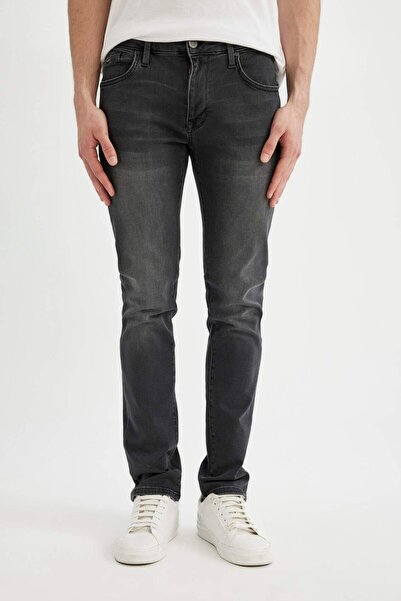 DeFacto Pedro Slim Fit Dar Kalıp Normal Bel Dar Paça Jean Pantolon C5681AX24SM