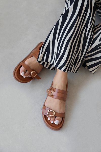 STRASWANS Keysi Women's Buckle Detail Daily Comfort Slippers Brown