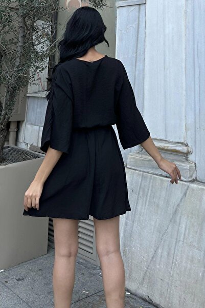 NEW LAVİVA Siyah Yaka Detaylı Kloş Elbise