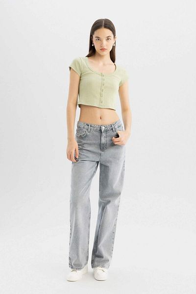 DeFacto Cool Fitted Round Neck Short Sleeve T-Shirt D1098Ax24Sm