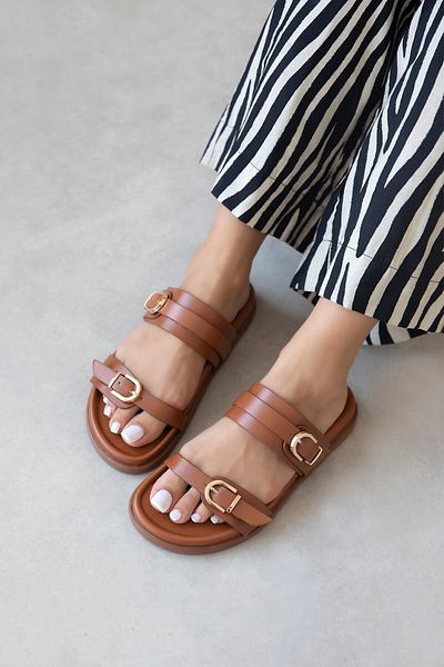 STRASWANS Keysi Women's Buckle Detail Daily Comfort Slippers Brown