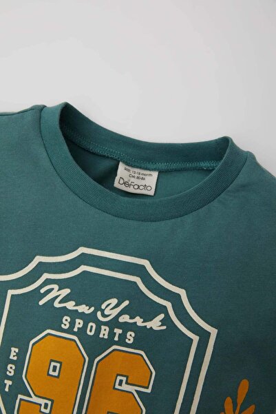 DeFacto Baby Boy 2 részes szett Crew nyakú nyomott rövid ujjú póló rövidnadrág C5845A524SM