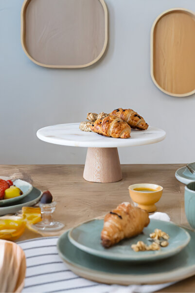 Akayev Marble Set of 2 Round Presentation Plates