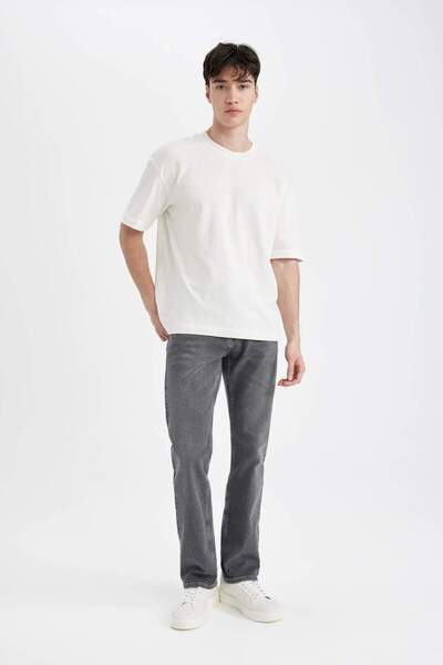 DeFacto Sergio Regular Fit Normal Kalıp Normal Bel Boru Paça Jean Pantolon D0589AX24SP