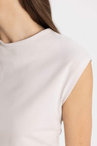 DeFacto Κοντομάνικο μπλουζάκι με λαιμόκοψη C5697AX24SP