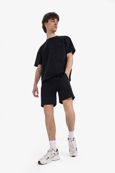 DeFacto Slim Fit Slim Fit Narrow Leg Basic Plain Shorts B8674Ax24Sm