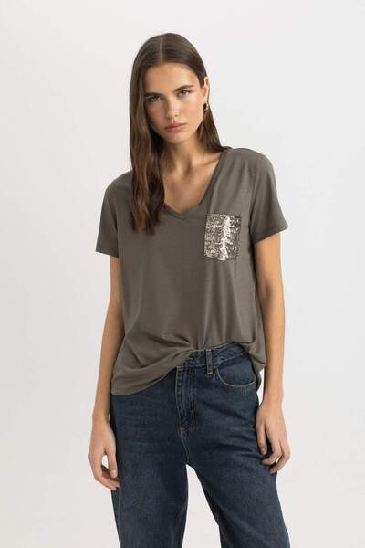 DeFacto Regular Fit V-Neck Short Sleeve T-Shirt U3769AZ24SP