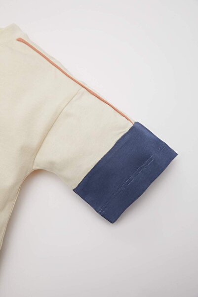 DeFacto Baby Boy 2 részes szett Crew nyakú nyomott fésült pamut rövid ujjú póló rövidnadrág C2259A524SM