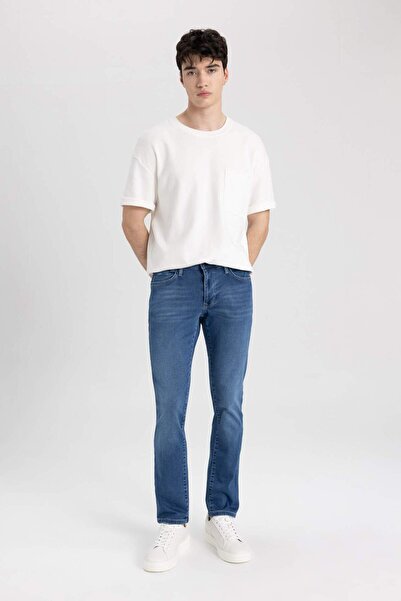 DeFacto Pedro Slim Fit keskeny szabású normál derék, keskeny lábú farmernadrág C5683AX24SM