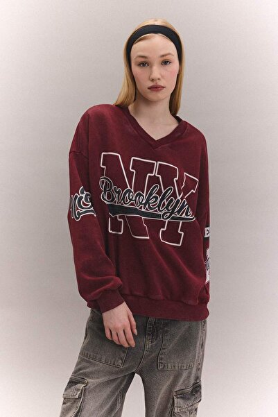 DeFacto Coool Oversize Wide Fit V-Neck Printed Washed Faded Effect Sweatshirt C4477Ax24Sp