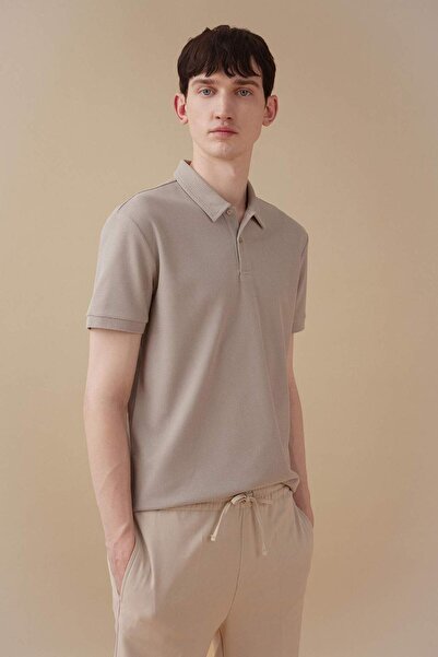 DeFacto Modern Fit Basic Poloshirt mit kurzen Ärmeln und einfarbiger Struktur B6374AX24SP