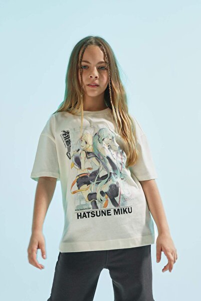 DeFacto Dívčí tričko se vzorem Hatsune Miku – oversize Crew Neck, krátký rukáv C4691A824SM