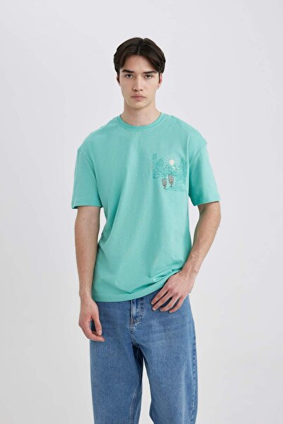 DeFacto Comfort Regular Fit Άνετη εφαρμογή Crew Neck με εμπριμέ κοντομάνικο μπλουζάκι B8489AX24SM