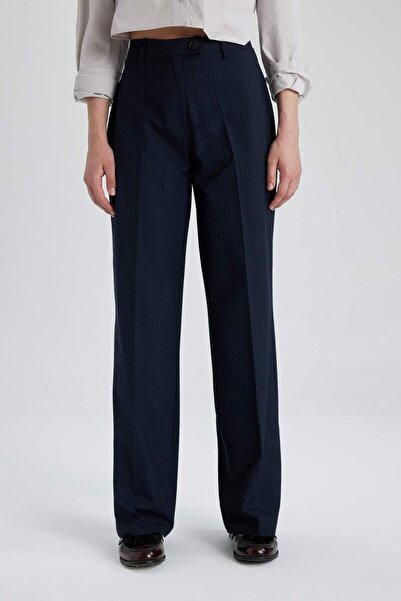 DeFacto Klasik Pantolon Wide Leg Geniş Bol Yüksek Bel Çift Cepli Basic Düz Standart Boy B7496AX24SP