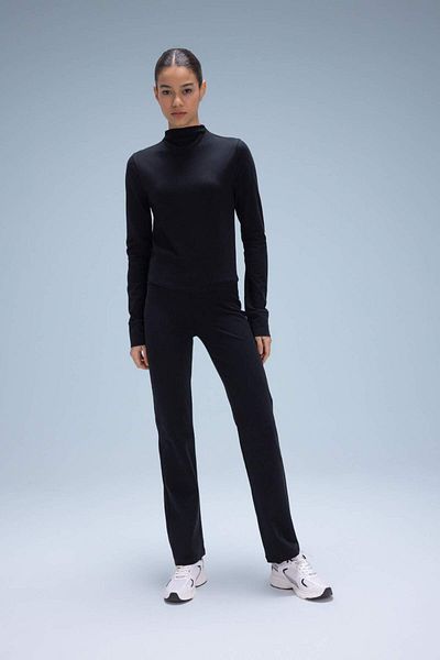 DeFacto DeFactoFit Slim Fit Obcisły krój, stójka, długi rękaw, koszulka C5274AX24SP