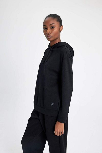 DeFacto DeFactoFit Standard Fit Kapuzen-Sport-Sweatshirt aus bedrucktem Skuba-Diver-Stoff B4667AX24SP