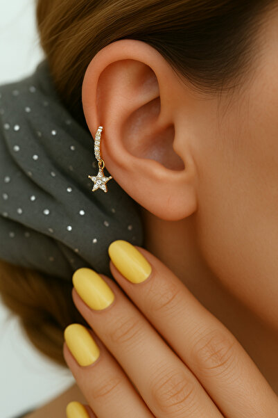 Sacce Scarves&Accessories Yıldız Sallantılı Helix Piercing Kıkırdak Lob Küpesi