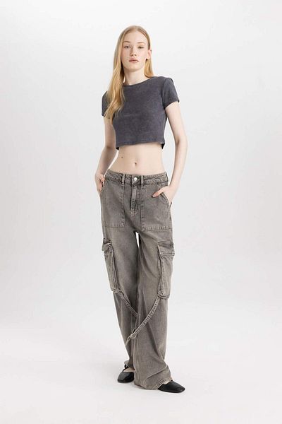 DeFacto Cool Fitted Washed Faded Effect Basic Short Sleeve T-Shirt B9295Ax24Sm
