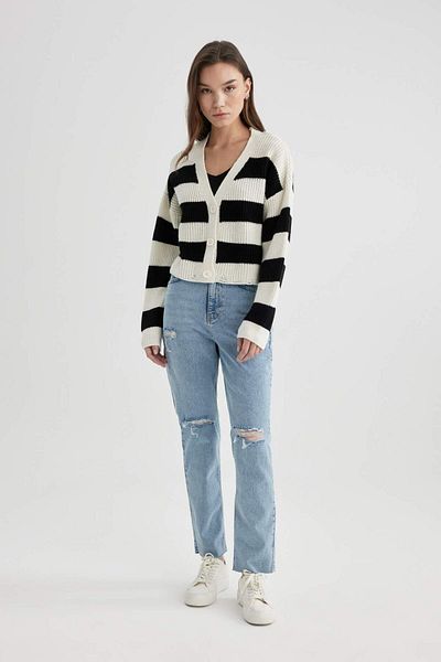 DeFacto Relax Fit Striped V-Neck Knitwear Cardigan C2050Ax24Sp